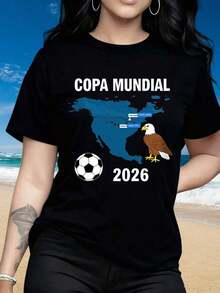 Camiseta de Fútbol Copa Mundial 2026 para Hombre de Alta Calidad al por Mayor |     Estampado Gráfico Oficial del Torneo con Mapa del Mundo, Diseño de Águila y Balón de Fútbol - Ropa Casual Transpirable con Cuello Redondo para Fanáticos para Todas las Temporadas - Estilo Vintage, Corte Regular, Nueva Llegada 2026 - 100% Algodón Transpirable - Negro - Ver 1