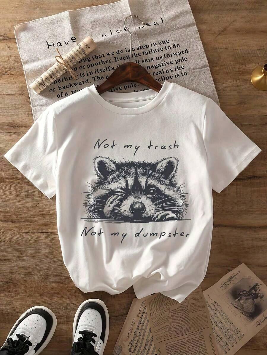 Adorable Camiseta con Estampado de Mapache Pequeño, Top Casual de Manga Corta y Cuello Redondo para Verano y Primavera, Ropa de Mujer - Ligera