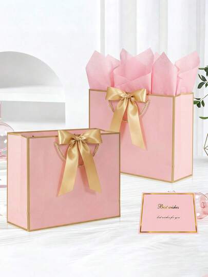 Bộ 12 túi quà: Túi giấy màu trắng viền đen và quai xách màu trắng, kèm ruy băng và thiệp chúc mừng. Lý tưởng để đóng gói quà tặng cho đám cưới, tiệc sinh nhật, kỷ niệm, tiệc cô dâu, tiệc em bé, tiệc tốt nghiệp, tiệc lễ hội và các sự kiện theo chủ đề.