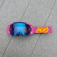 1PC In-Stock Off-Road Motorcycle Goggles, Protective Eyewear, Motorcycle Ski Goggles, Outdoor Riding Glasses - 白色和灰色相間的邊框,配銀色飾邊 - 查看 3