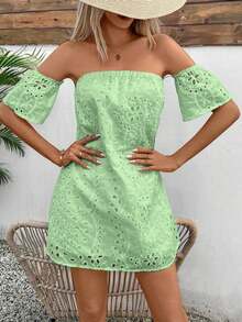 Vestido de verano de unicolor para mujer con hombros abiertos, con patrón bordado calado, mini vestido corto para vacaciones y playa - Verde - Ver 5