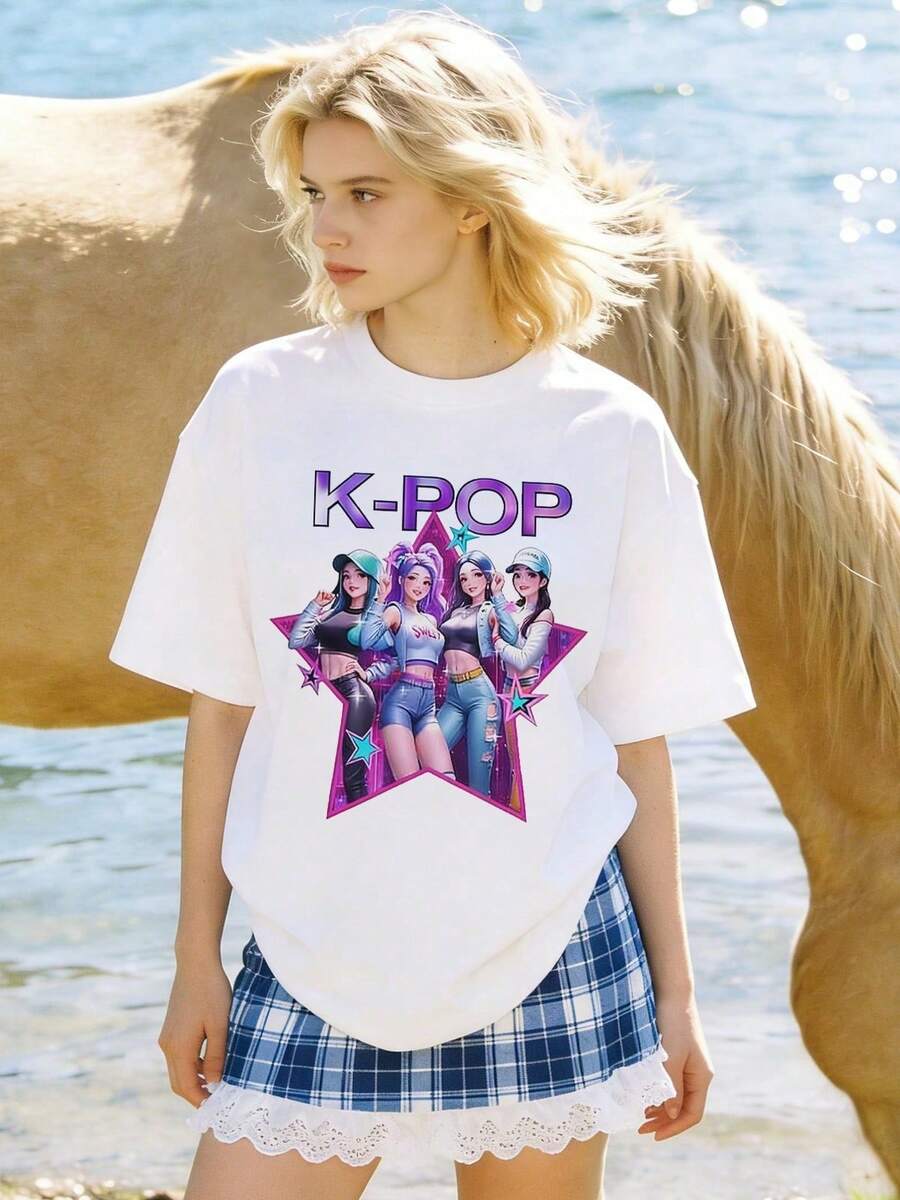Camiseta de manga corta con cuello redondo suave y casual para mujer, estampado gráfico de chica estrella de K-Pop, adecuada para uso diario. Negro. - Blanco - Ver 1