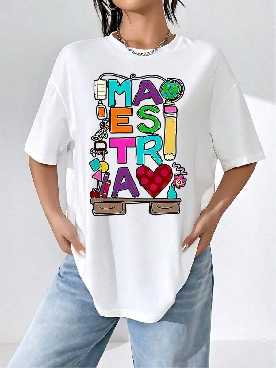 Soft 100% Cotton T-Shirt. Charming Women's T-Shirt With A Graphic "Teacher" Print. Casual Short-Sleeve T-Shirt With A Colorful School-Themed Design, Perfect For Everyday Wear And For Showing Appreciation To Teachers. Soft And Stylish! Breathable Cotton T-Shirt, Goes With Everything. - 白色 - 查看 1
