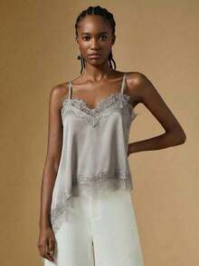 Camiseta de mujer de verano con encaje asimétrico, top blanco, regalo de San Valentín para mujeres, top elegante de mujer, top de verano, vacaciones de mujer, estilo de dinero antiguo / Top camisero de mujer con ribete de encaje de satén y cuello - Gris - Ver 5