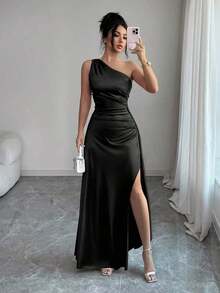 Vestido de noche largo y sexy para mujer con un hombro, cintura fruncida y abertura alta, de satén de lujo, nuevo para el verano de 2026 - Negro - Ver 1