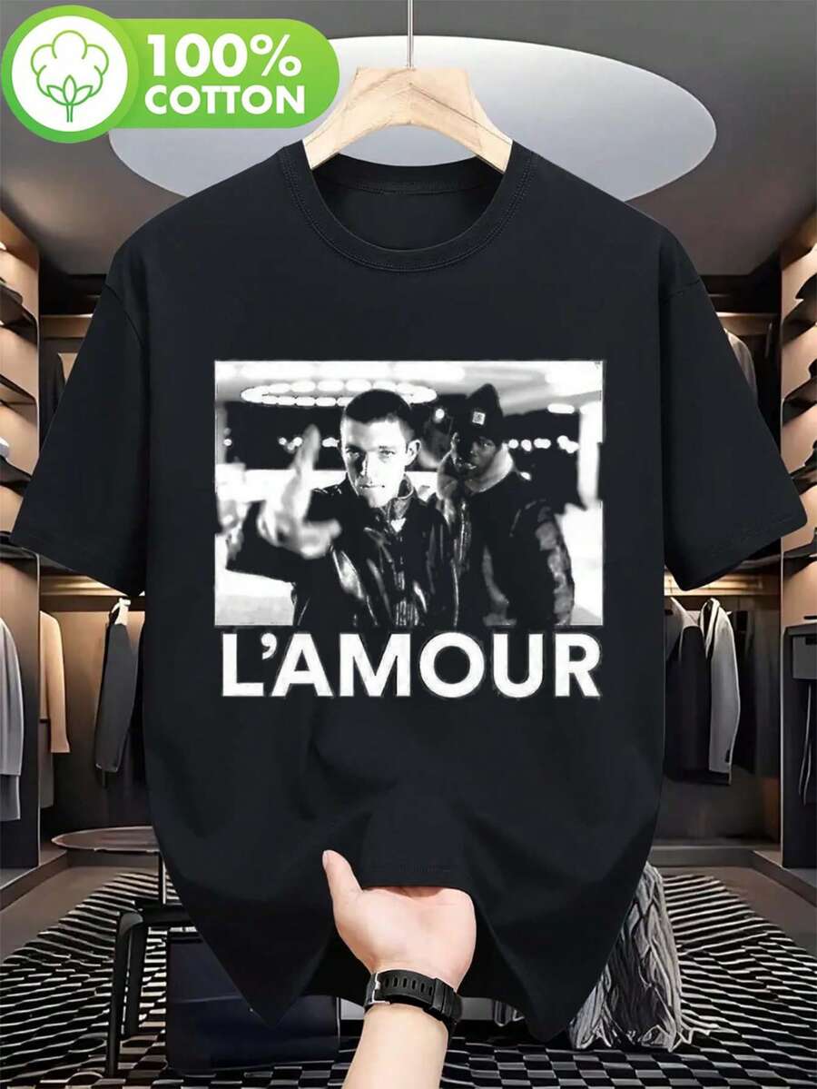 Camiseta Gráfica Negra de la Película La Haine X L'Amour para Hombre y Mujer - Corte Holgado y Cómodo, Cuello Redondo, Manga Corta, Ropa Casual Urbana, Tela Suave y Duradera con Impresionante Texto Francés Blanco y Diseño Cinematográfico, Comodidad Unisex para Todas las Temporadas - Negro - Ver 1
