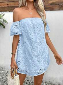 Vestido de verano de unicolor para mujer con hombros abiertos, con patrón bordado calado, mini vestido corto para vacaciones y playa - Azul - Ver 3