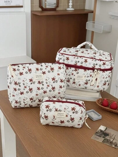 1-Piece / 3 PiecesSet: Green Leaf & Orange Blossom Cosmetic Bags - Quilted Corduroy Travel Toiletry Pouches. Floral-Print Makeup Bag Set Featuring Large Capacity, Bohemian Style, And Portable Design. Handheld Cosmetic Organizer Kit / Travel Bag Crafted From Soft Fabric. Ideal For Home, Bathroom, Bedroom, Travel, Vacations, And School. A Bedroom Essential; Perfect As A Gift For Bridesmaids, Mother's Day, Or Birthdays.
