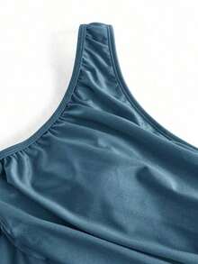 Traje de baño de una pieza de unicolor, asimétrico en el hombro, de moda para el verano y la playa, de estilo minimalista - Niebla azul - Ver 7
