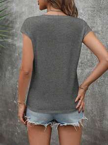 Camiseta sin mangas de cuello en V para mujer, con estampado de efecto vaquero, diseño de bolsillo falso, top casual de verano para exteriores, gráfico elegante, versátil para uso diario, al aire libre, compras, viajes - Gris Oscuro - Ver 2