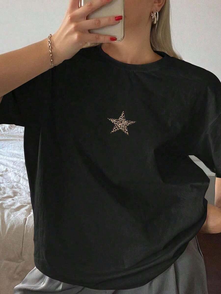 Envío gratis, entrega local enéxico, entrega en 4 días. Camiseta  Curve Basic de manga corta y cuello redondo con estampado de estrellas y leopardo, corte holgado. - Negro - Ver 1