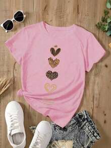 Camiseta de mujerYOCASA Camiseta Blanca con 5 Corazones de Leopardo Estampada, Manga Corta, Corte Holgado, Casual y Versátil para Mujer Blusa de Mujer con Estampado de Corazones de Estilo Leopardo, Manga Corta, Ajuste Holgado, Ropa Casual Diaria Camiseta Holgada de Corazones Leopardo para Mujer, Manga Corta, Estampado Único, Casual y MultiusosCómoda y ligera - YH628-Rosa - Ver 3