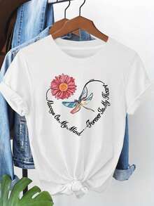 "Siempre en mi mente... para siempre en mi corazón" Camiseta de mujer con estampado floral romántico de libélulas, perfecta para citas y confesiones, estilo romántico y delicado, manga corta, camiseta de ambiente festivo.ropa de calor mujer - Blanco - Ver 1