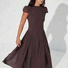 Elegant French Luxury Chiffon Dress, Stand Collar, Puff Sleeves, A-Line Silhouette, Waist Cinched, Flared Hem, Midi Length, Back Zipper Closure, Lining, Classic Solid Color, Casual Versatile, Suitable For Daily Occasions - Marrón - Ver 1