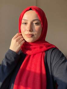 وشاح قطني أحادي اللون طويل، مناسب للارتداء في المساجد، حجاب محتشم - الأحمر - مشاهدة 3