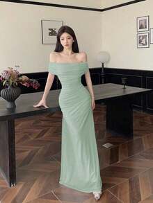 Vestido largo elegante de mujer con hombros descubiertos, cintura fruncida y malla, adecuado para bodas, eventos formales y fiestas de gala - verde menta - Ver 4