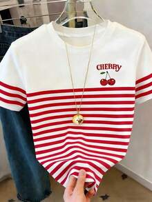 Camiseta de manga corta de mujer con cuello redondo, estampado de rayas, parches y corazones, de uso casual y versátil para uso diario - Multicolor - Ver 4