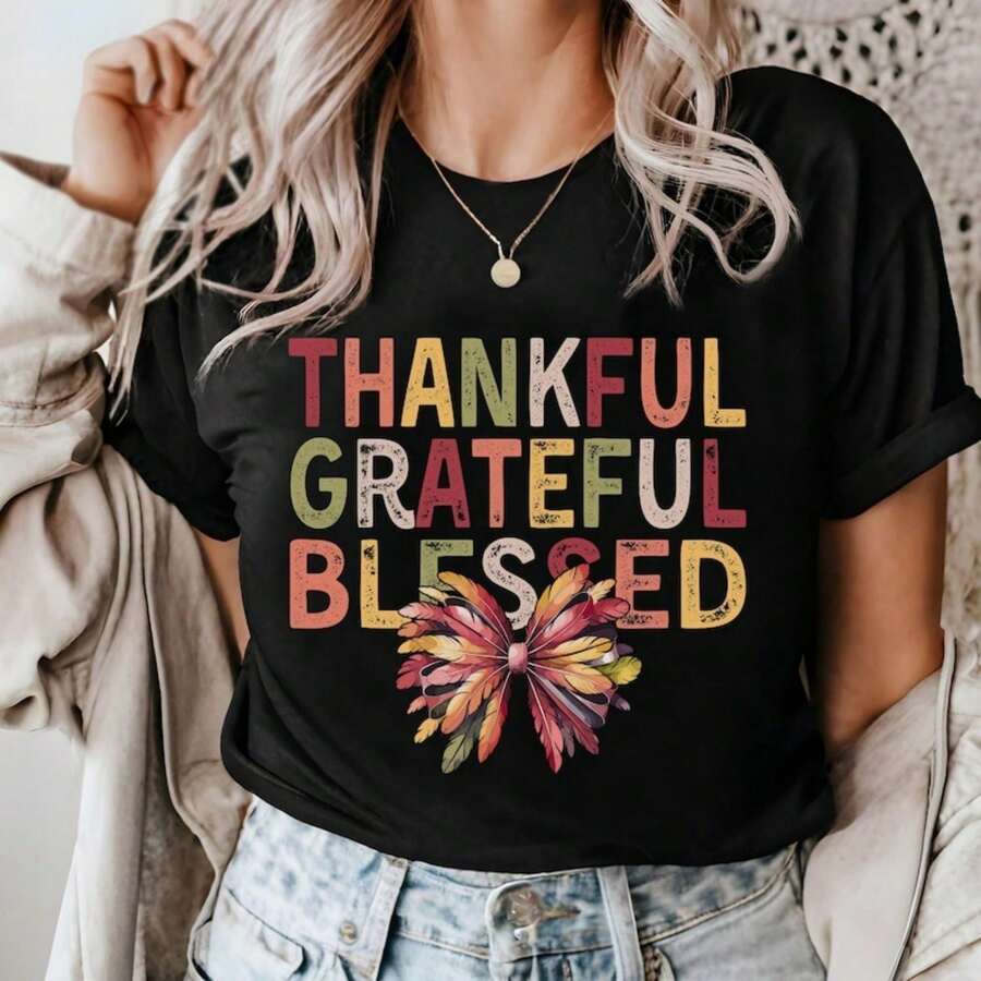 Thankful Grateful Blessed Shirt, Thank You T1EE, Turkey Feather Bow Shirt, Thank You Dinner T1EE, Cute Fall Autumn Shirt, Gratitude T1EEFor-1 Unisex 100% Cotton T-Shirt - Premium Casual Comfortable Fit T-Shirt - 黑色 - 查看 1