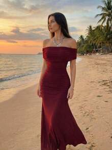 Vestido largo elegante de mujer con hombros descubiertos, cintura fruncida y malla, adecuado para bodas, eventos formales y fiestas de gala - Burdeos - Ver 10