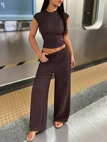 PETITE Conjunto de 2 piezas para mujer, de verano, color sólido, con cuello alto, blusa plisada y pantalones, ropa casual para mujer, ropa de entrenamiento para mujer, ropa de verano para mujer, conjuntos casuales para mujer, conjunto de dos piezas marrón para mujer, conjunto de dos piezas de pantalones para mujer, conjunto casual de dos piezas, conjunto cómodo de dos piezas, conjunto de pantalones marrones para mujer, conjunto de dos piezas de pantalones tipo mono marrón para mujer. - Marrón - Ver 3