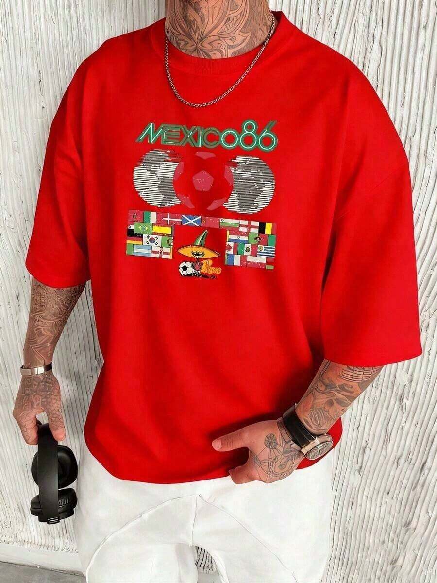 Camiseta de manga corta con estampado gráfico TeesRepresenta el espíritu del Mundial México 86 con agua mascota Pique y el balón de fútbol adornado con banderas de varios países simbolizando la unidad y la pasión fútbolístico es un diseño retro y festivo camiseta de hombre 100% algodón. Camisa de mujer 100% algodón, casual 100% algodón. - Rojo - Ver 1