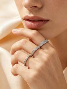 Juego de 3 anillos de acero inoxidable mate plateado, apto para uso diario en capas, regalo de San Valentín para parejas, uso de novio & novia en boda - Plateado - Ver 3