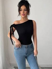 Camiseta de mujer de unicolor elegante con hombros oblicuos y nudo, para verano - Negro - Ver 4