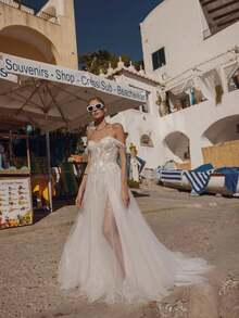 Elegant Sexy Deep V Neck Lace Appliqué A Line High Slit Off Shoulder Backless Wedding Dress with Sleeveless, Registry Office Dresses Bridal Gown, Evening Party Dress Birthday Party Dress Country Wedding,Romantic Church Ceremony Wedding Dress,Suitable for Wedding, Dating, Party, Singles' Party, Vacation, Formal Occasions, Dinner Dress, Prom Dress, Homecoming Dress, Cocktail Party, Wedding Guest Dress, Graduation - Weiss - Übersicht 1