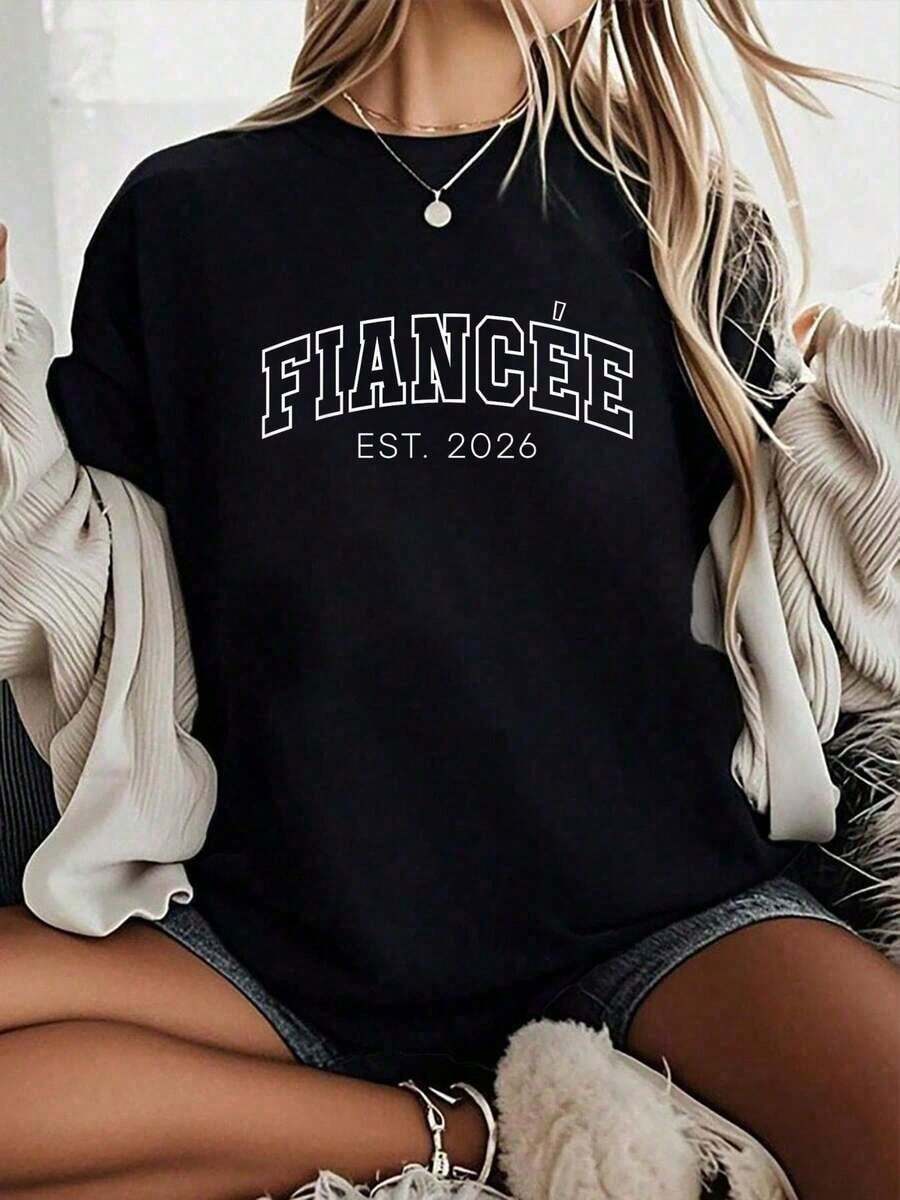 Camiseta de manga corta 100% algodón unisex 1 pieza - Camiseta de compromiso para futura esposa Fiancée Est 2026 - Camiseta casual de manga corta para mujer para primavera y verano, camisetas gráficas para mujer 230g, camiseta de verano - Negro - Ver 1