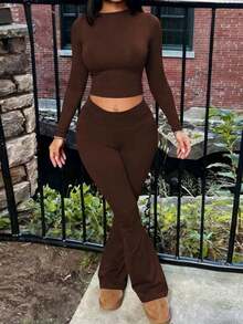 Conjunto informal de 2 piezas de camiseta de manga larga de cuello redondo y pantalones acampanados de unicolor para mujer - Café integral - Ver 4