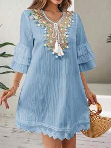 Vestido de mujer con cuello en V bordado, detalles con borlas de colores, manga 1/3 con volantes, decoración con borlas, vestido elegante de playa y vacaciones de verano - Azul menta - Ver 5