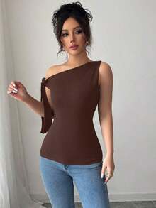 Camiseta ajustada elegante con cuello asimétrico y nudo de mujer de unicolor - Café integral - Ver 5