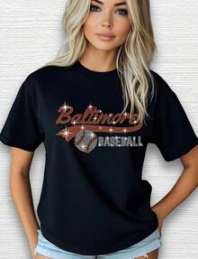 Conjunto para el Día de la Madre, Camiseta de Béisbol de Baltimore con Pedrería, Regalo para Fanáticos en el Día del Partido, Camiseta de Algodón 100% de 220g de Peso Pesado. Estampado de mariposas. Tallas unisex. Camiseta inspiradora de cuello redondo. Lindo y hermoso top de inspiración Y2K, perfecto para actividades al aire libre, el hogar, el trabajo o la moda urbana. Camiseta casual, holgada para uso diario. - Negro - Ver 7