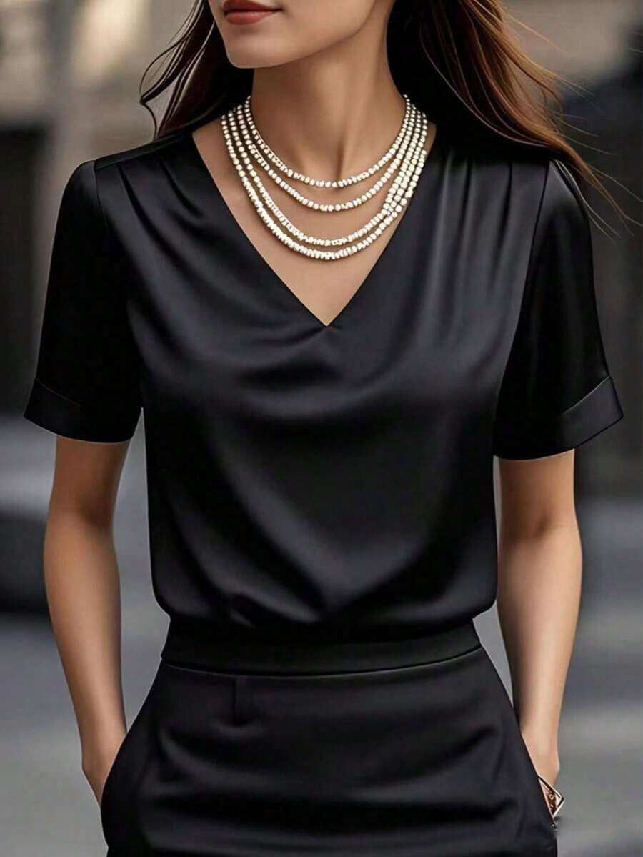 1 pieza Blusa de mujer de unicolor de satén con cuello en V y manga corta, elegante y de moda para uso diario, oficina, hogar, citas, primavera/verano, color negro casual - Negro - Ver 1