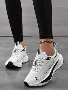 Women's Fashionable And Comfortable Sports Sneakers - White - View 2