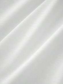 Sol radiante con rostro humano que simboliza energía vital y fuerza interior inspirado en la conexión espiritual entre luz conciencia y naturaleza camiseta de mujer cómoda casual moderna - Blanco - Ver 4