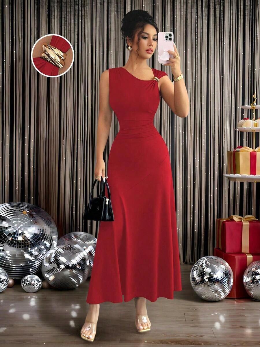 Nuevo vestido casual y elegante para mujer con cuello asimétrico, decoración metálica y cintura fruncida para vacaciones - Rojo - Ver 1