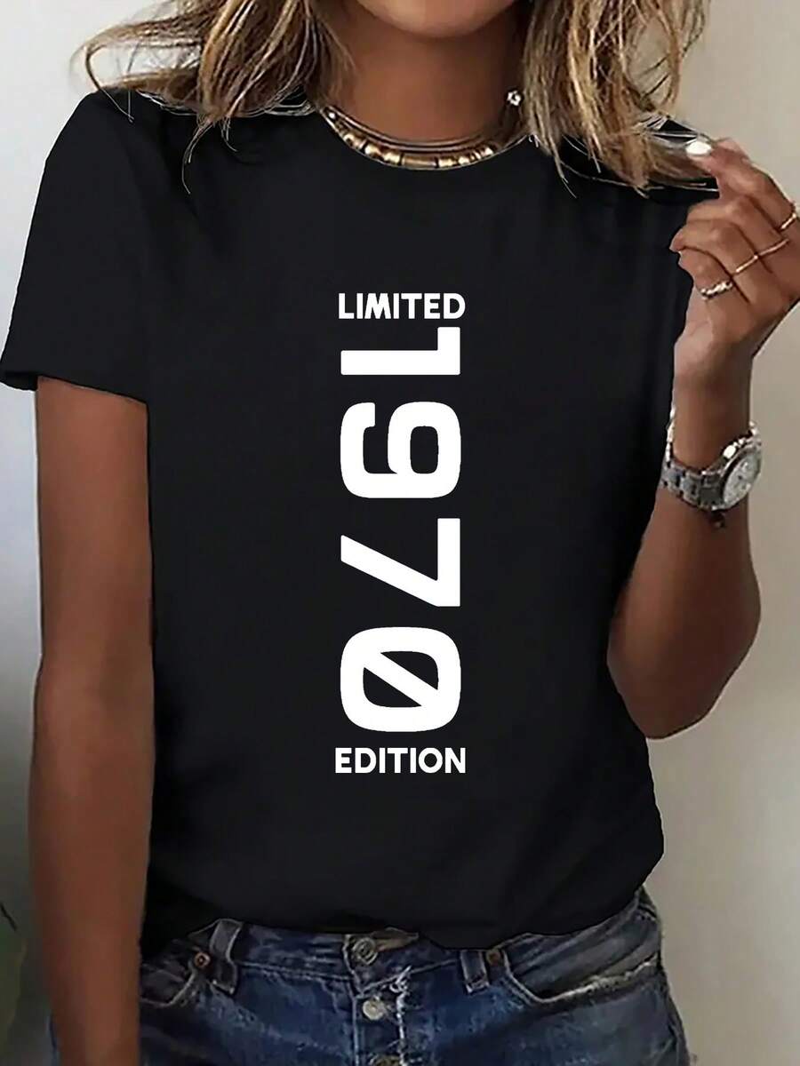 A Fun Printed Short-Sleeved Top - Vintage 1970s Style, Limited Edition Pattern - Women's Fashionable Casual Activewear, Stylish And Unique Printed Comfortable Crew Neck Base Layer Shirt, Ideal As A T-Shirt Gift, Breathable, Sweat-Absorbent, Lightweight - 黑色 - 查看 1