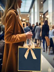 4件套礼品袋套装，包括1个礼品袋、1包薄纸、1张带丝带的卡片、1个带提手的购物袋、1个装饰蝴蝶结手提包，适合女孩、婚礼、派对、圣诞节、感恩节、新年、生日、情人节、伴娘、闺蜜聚会等场合。 - 金框深藍 - 查看 7