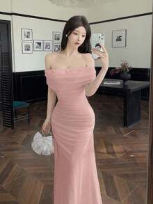 Vestido largo elegante de mujer con hombros descubiertos, cintura fruncida y malla, adecuado para bodas, eventos formales y fiestas de gala - Rosa - Ver 3