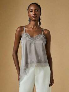 Camiseta de mujer de verano con encaje asimétrico, top blanco, regalo de San Valentín para mujeres, top elegante de mujer, top de verano, vacaciones de mujer, estilo de dinero antiguo / Top camisero de mujer con ribete de encaje de satén y cuello - Gris - Ver 4