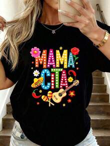 Nueva llegada 2026: camiseta de manga corta con cuello redondo para mujer. Hecho de 100% algodón puro con un corte holgado. Diseño casual y versátil con estampados, una prenda esencial en el armario. Perfecto para el transporte diario, citas informales y moda urbana. - Negro - Ver 1
