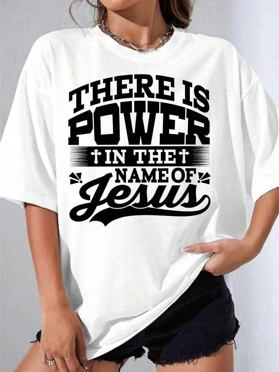 Camiseta Blanca para Mujer, Camiseta Oversize Blanca con Estampado Gráfico Religioso "Hay Poder en el Nombre de Jesús", Ropa Casual Unisex para Uso Diario, Iglesia y Eventos Religiosos, Fiesta al Aire Libre, Camiseta Casual Estampada, Adecuada para primavera, verano y otoño. - Blanco - Ver 1