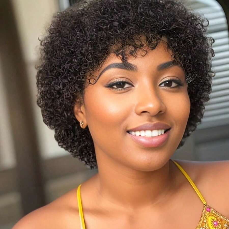 Tóc giả làm từ tóc người Brazil nguyên chất - Kiểu tóc pixie ngắn xoăn xù kiểu Afro có mái, độ dày 200%, không có ren phía trước | Tóc xoăn bồng bềnh, phù hợp cho sử dụng hàng ngày, dự tiệc và các dịp lễ hội.