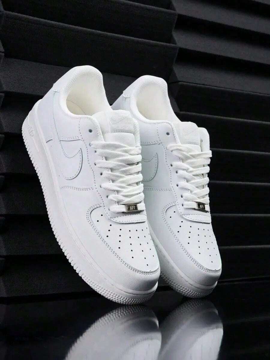 Men's And Women's Urban Casual Versatile Sneakers 2026 - White - View 1