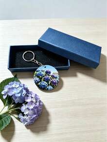 3pcs Hydrangea Printed Keychain, Minimalist Fresh Versatile High-Definition Pattern Bag Pendant, Single Gift Box Packaging - View 5
