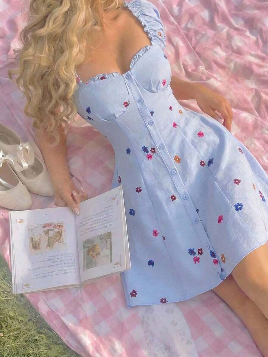 Vestido camisa con botones de concha bordados en azul claro - Multicolor - Ver 1