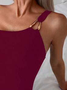 Traje de baño de una pieza con escote asimétrico y decoración de anillo de metal de unicolor para mujer - Burdeos - Ver 4