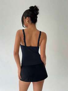 Camiseta ajustada de mujer con cuello en pico profundo, encaje burdeos y parches - Azul marino - Ver 2