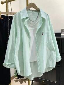 Camisa casual de verano para mujer de unicolor con bolsillo y bordado - verde pálido - Ver 4